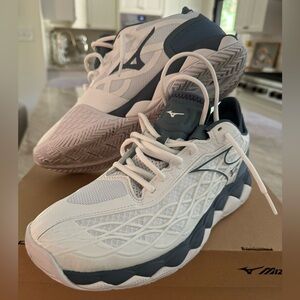 Mizuna Wave Enforce Tour AC Court Sneaker